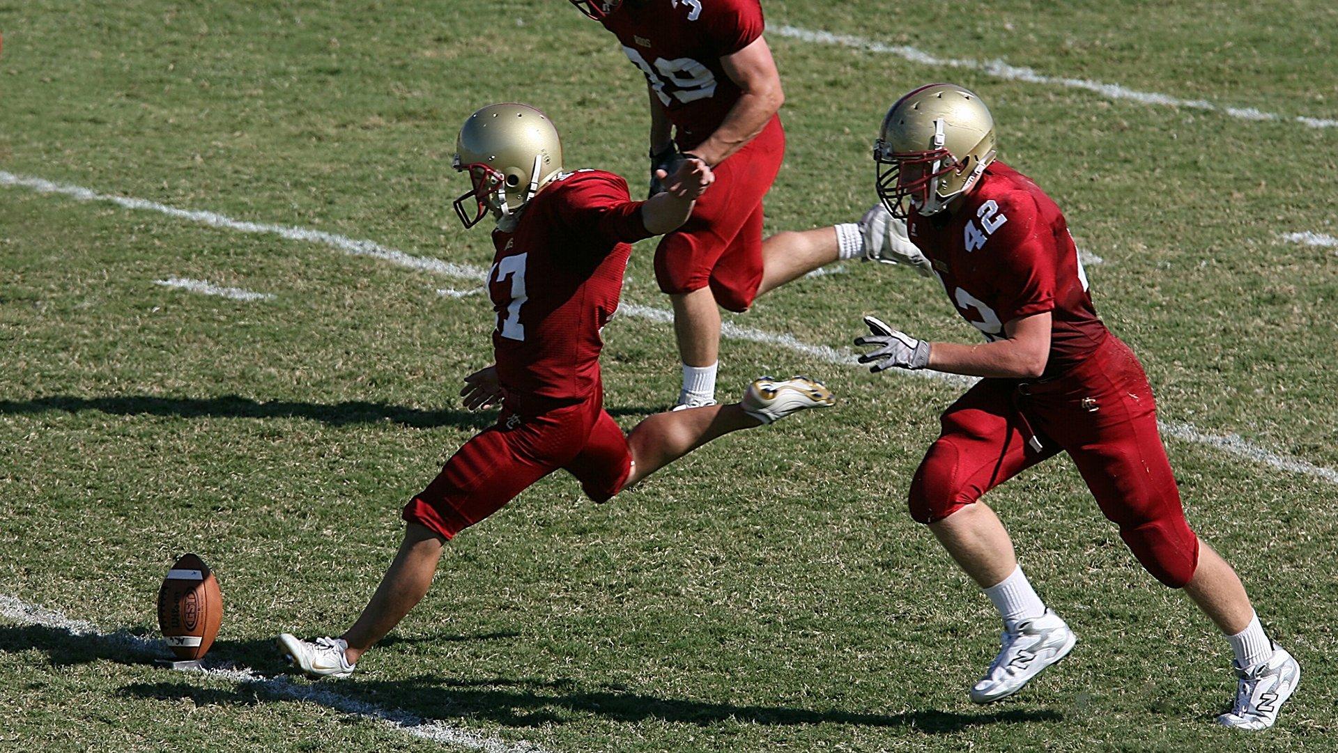 加拉塔萨雷球迷施压博埃回归老东家 法国边卫坚定回应,我不会离开