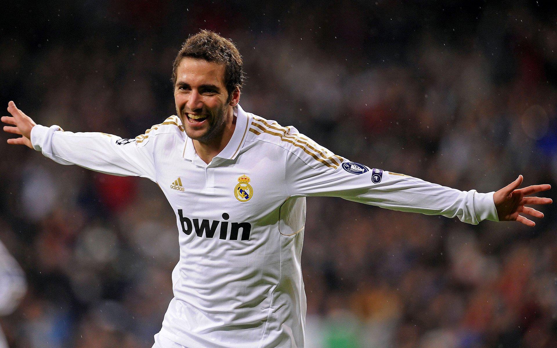 早报24岁,是法国队长,新生代领袖改写足球历史